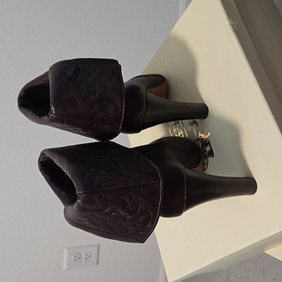 New Coach Leather Boots - Picture 4 of 6